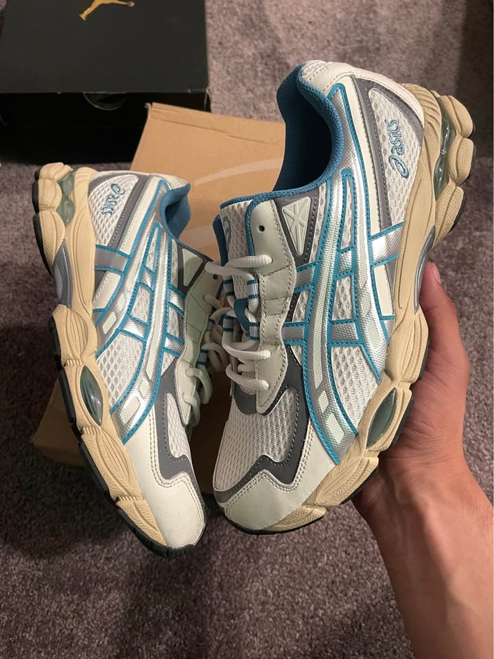 ASICS Sneakers – photo 1